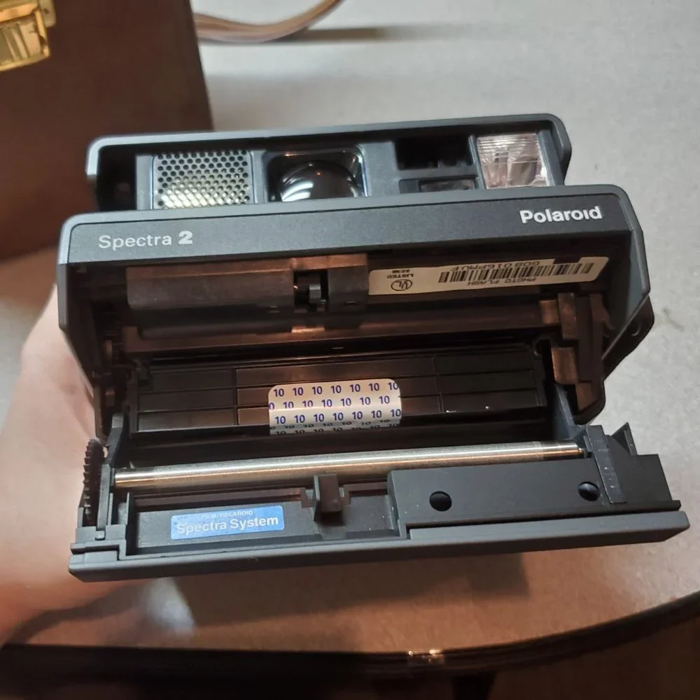 POLAROID Spectra 2 Instant Film Camera (comes with booklets, strap & case) Good